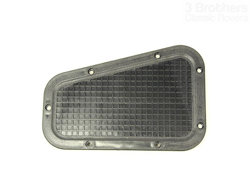 Wing Top Vent Blanking Plate RH for RHD Defender(MRC9940)