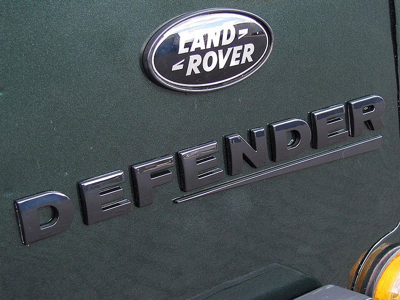 Badge "Defender" Rear Raised Lettering Gloss Black