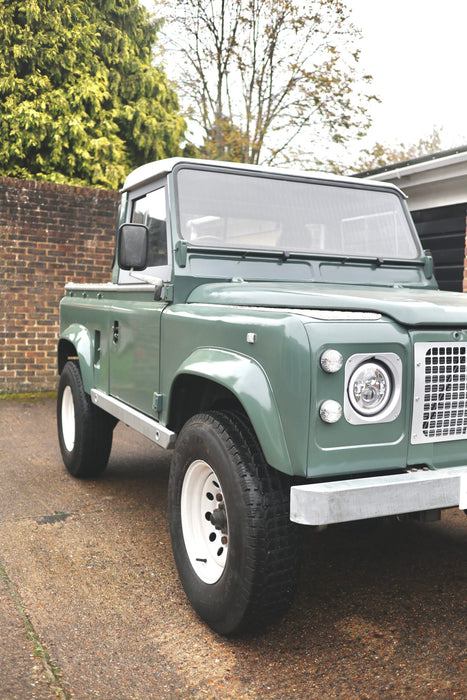 Land Rover Keswick Green LRC799 Gloss Aerosol 400ml